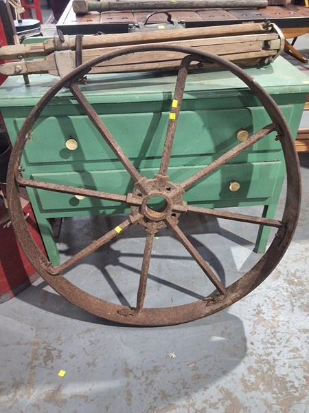 Lot 232 - WHEEL