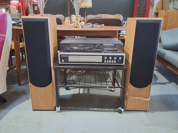 Lot 275 - RECORD PLAYER