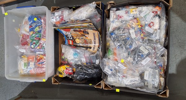 Lot 1360 - LEGO