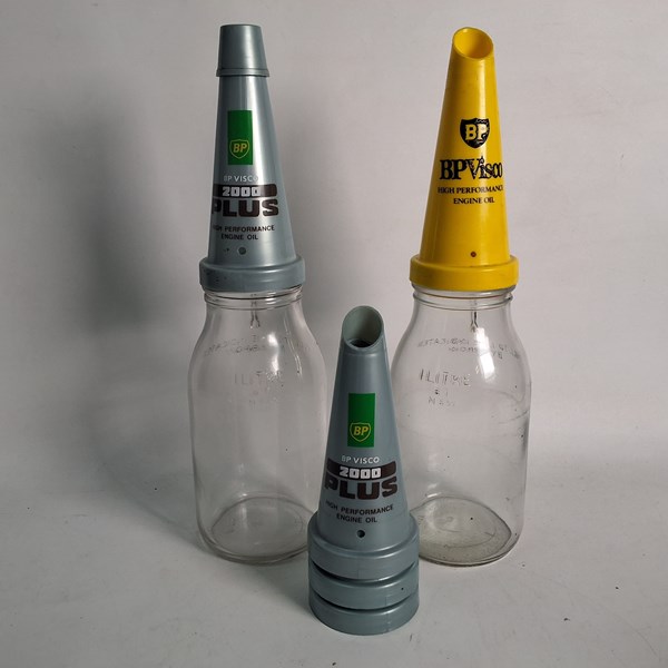 Lot 1223 - OIL BOTTLES