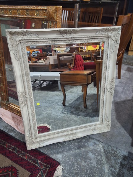 Lot 176 - MIRROR