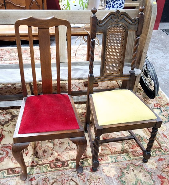 Lot 89 - DINING CHAIRS