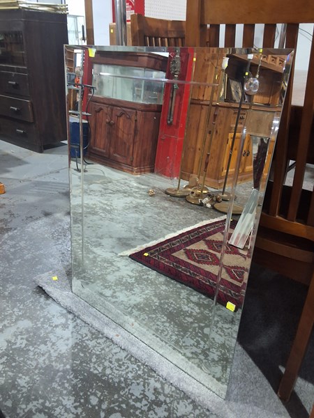 Lot 450 - MIRROR