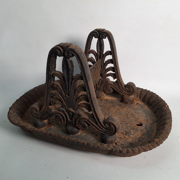 Lot 1129 - BOOT SCRAPER