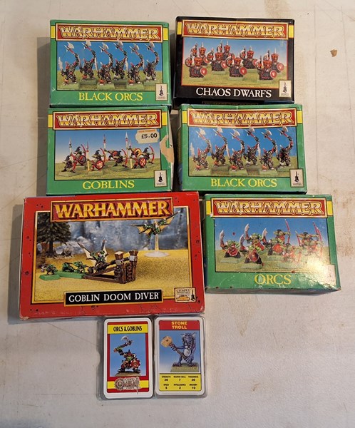 Lot 1356 - WARHAMMER KITS