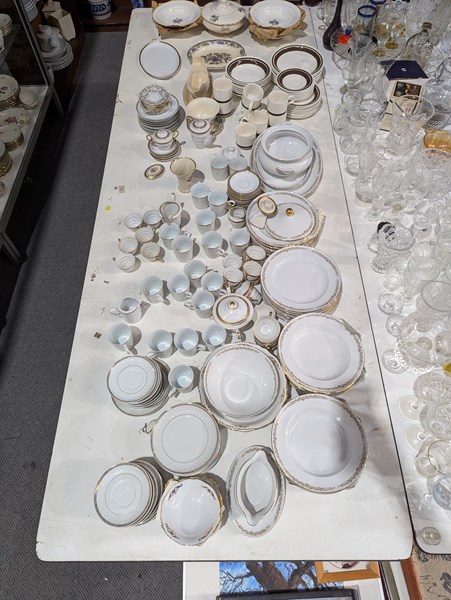 Lot 297 - PART DINNER SERVICES