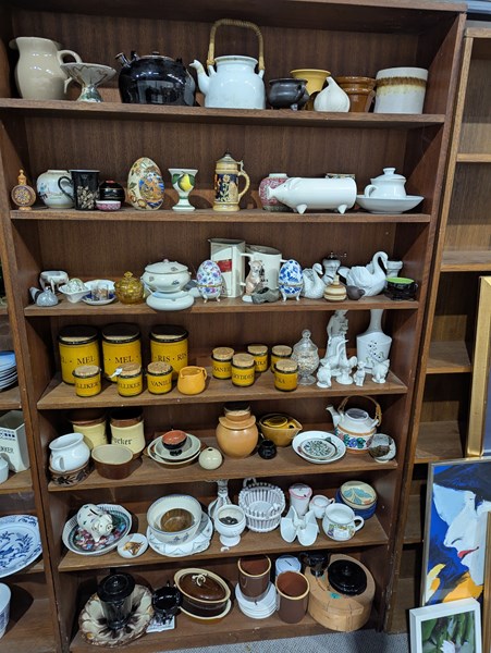 Lot 292 - CHINA AND STONEWARE