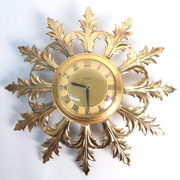 Lot 1095 - WALL CLOCK