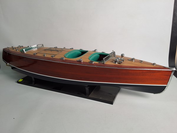 Lot 1365 - MODEL BOAT