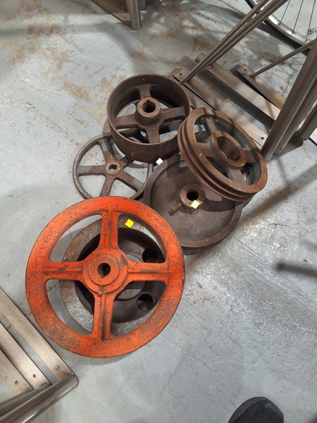 Lot 246 - WHEELS AND COGS