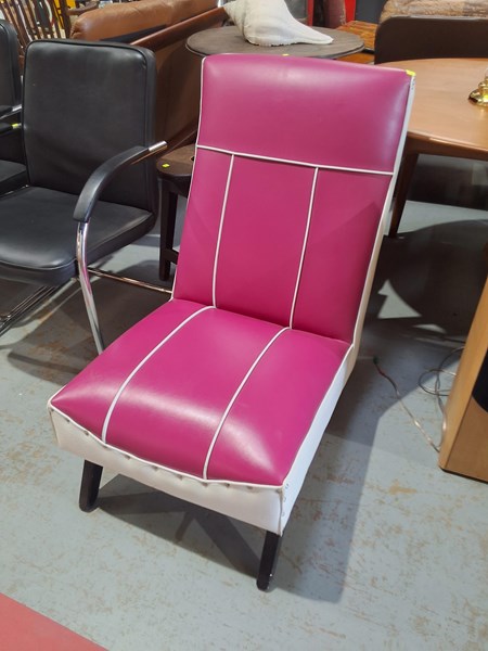 Lot 259 - CHAIR