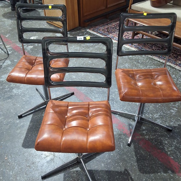 Lot 210 - CHAIRS