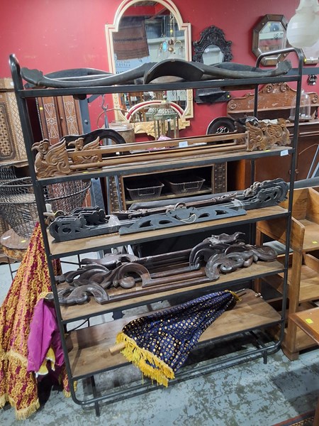 Lot 89 - BOOT MAKERS RACK