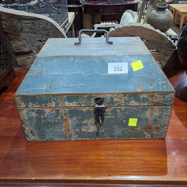 Lot 144 - TEA CADDY