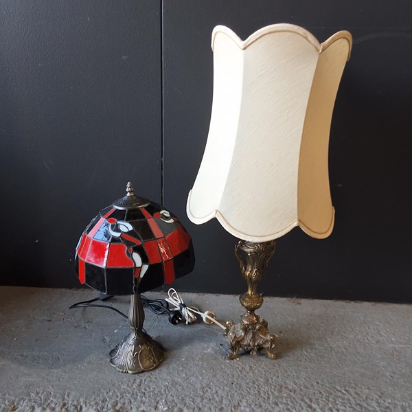 Lot 345 - LAMPS