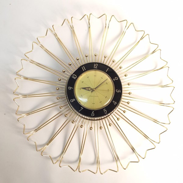 Lot 1092 - WALL CLOCK