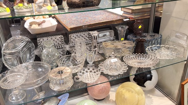 Lot 1418 - GLASSWARE