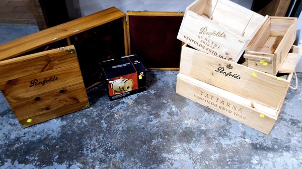 Lot 450 - WINE BOXES