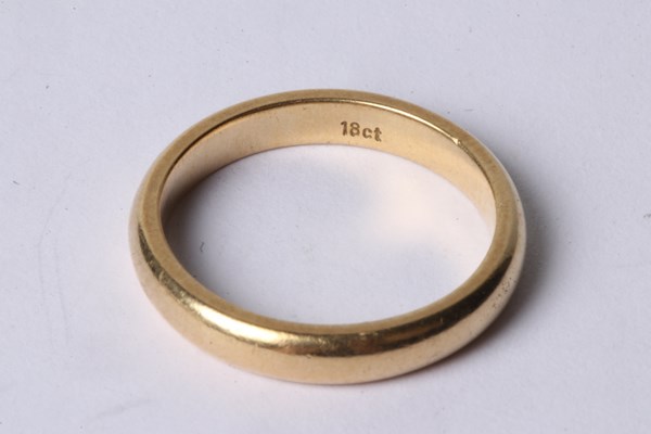 Lot 1003 - RING