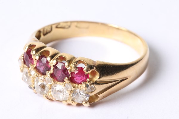 Lot 1015 - RING