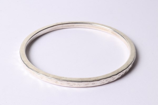 Lot 1032 - BANGLE