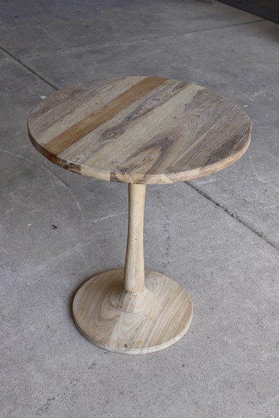 Lot 121 - SIDE TABLE