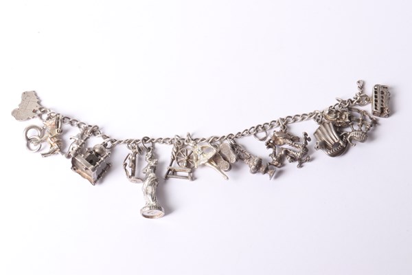 Lot 1030 - BRACELET