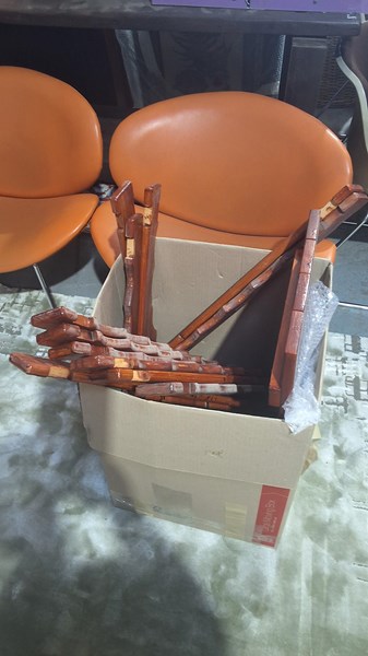 Lot 284 - WINE RACK