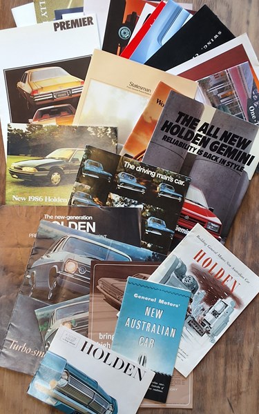 Lot 1368 - CAR SALES BROCHURES