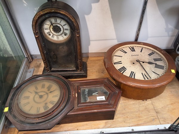 Lot 1294 - CLOCKS