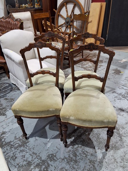 Lot 22 - SALON CHAIRS