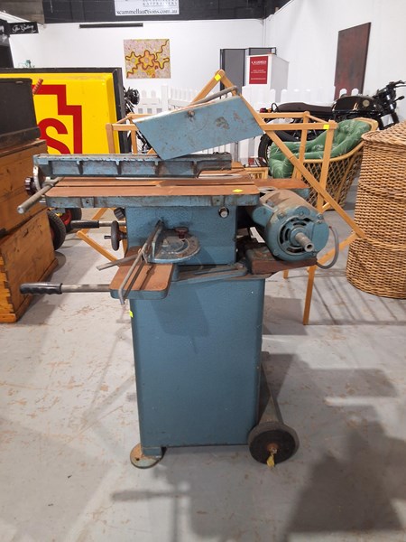 Lot 215 - TABLE SAW & PLANER