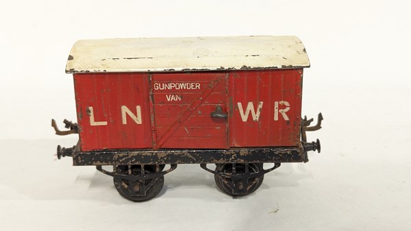 Lot 132 - HORNBY CARRIAGE