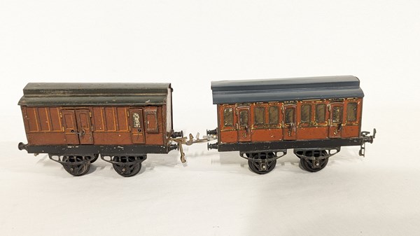 Lot 134 - HORNBY CARRIAGES