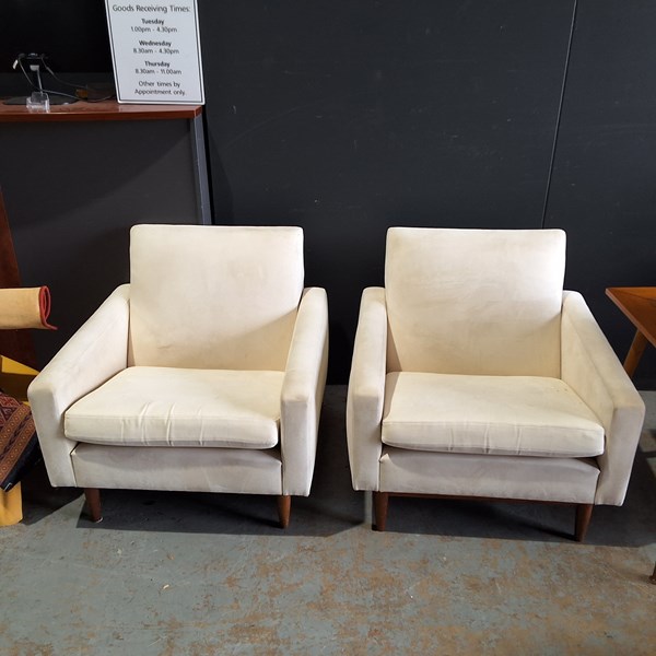 Lot 132 - ARMCHAIRS