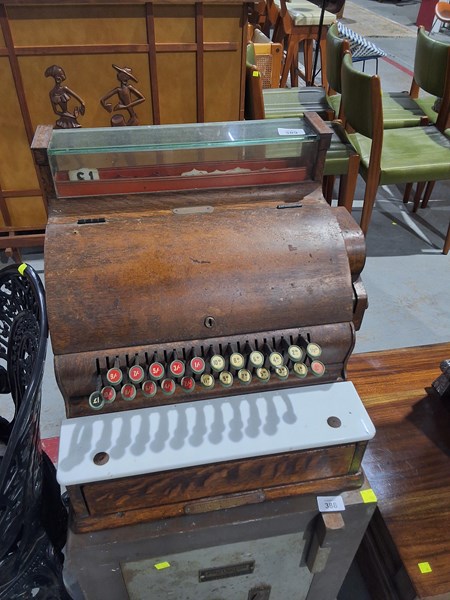 Lot 254 - CASH REGISTER