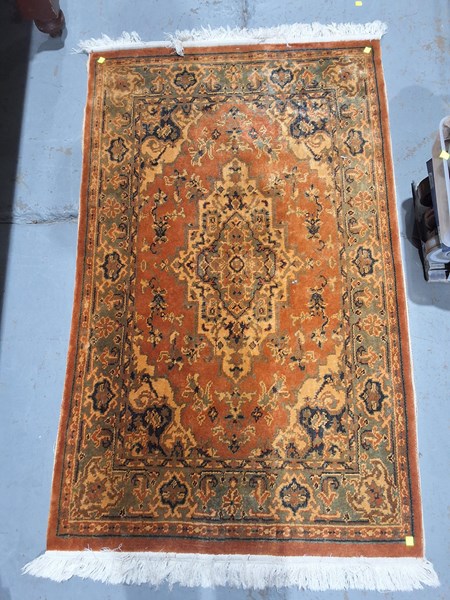 Lot 338 - RUG