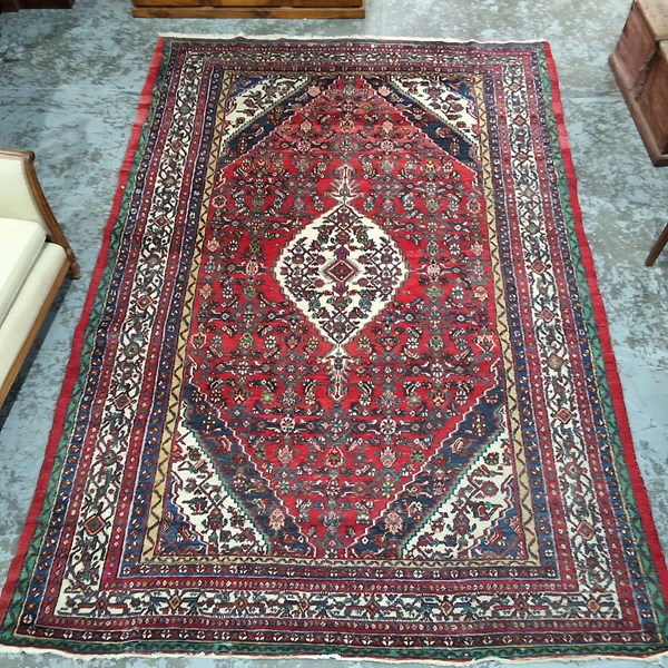 Lot 122 - PERSIAN RUG