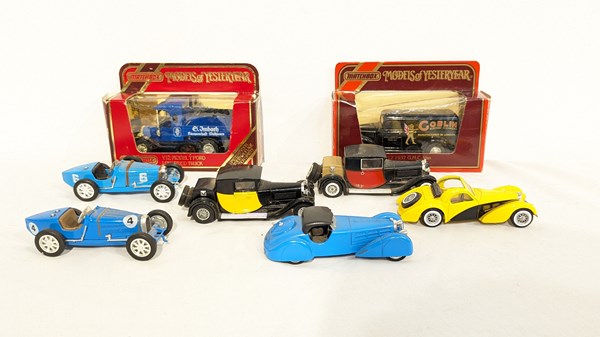 Lot 102 - DIECAST CARS