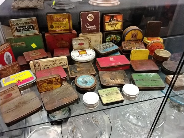 Lot 1167 - TOBACCO TINS