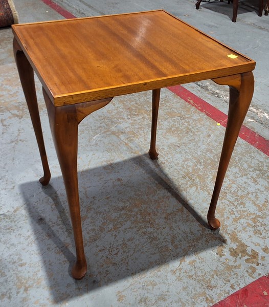 Lot 64 - LAMP TABLE