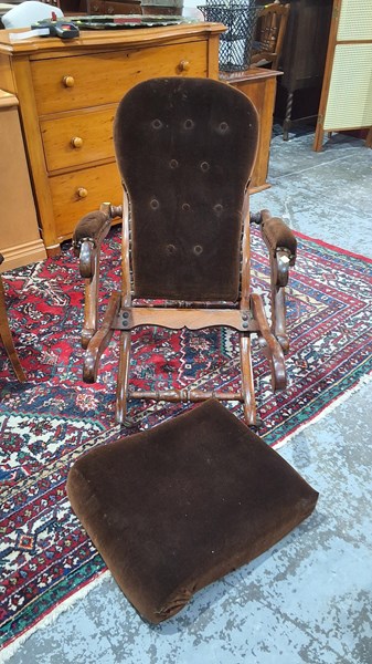 Lot 217 - FOLDING CHAIR