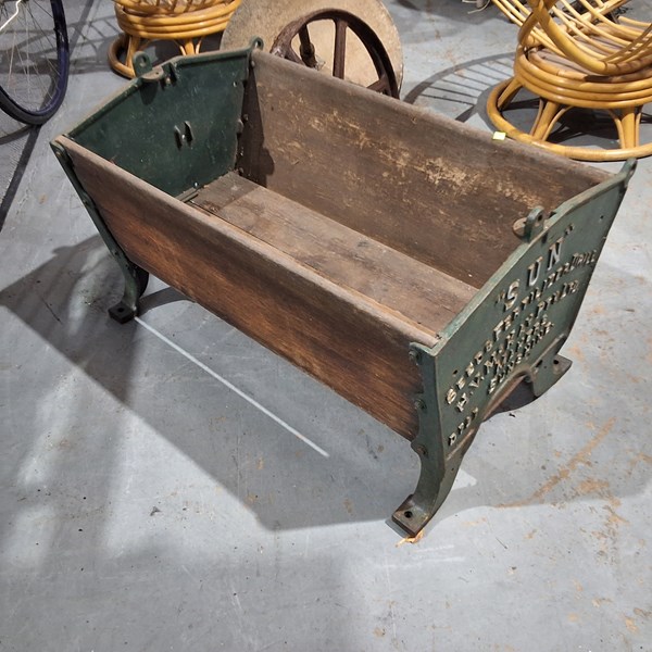 Lot 330 - SEEDER BOX