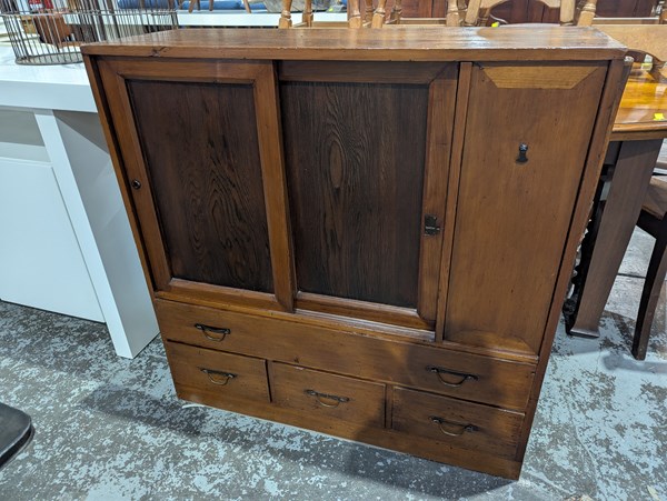 Lot 158 - JAPANESE CABINET