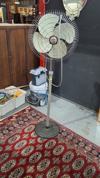 Lot 425 - PEDESTAL FAN