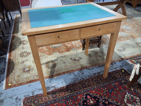 Lot 3 - DESK