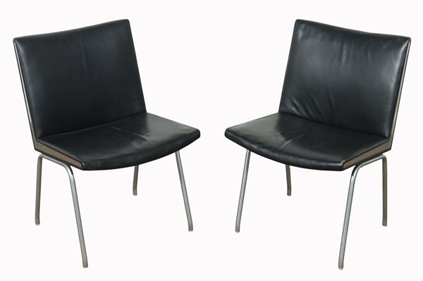 Lot 1 - PAIR OF AP40 AIRPORT CHAIRS