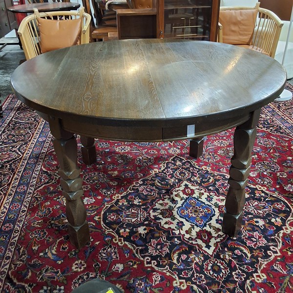 Lot 156 - DINING TABLE