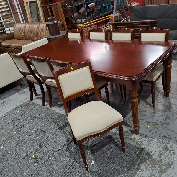 Lot 126 - DINING SUITE