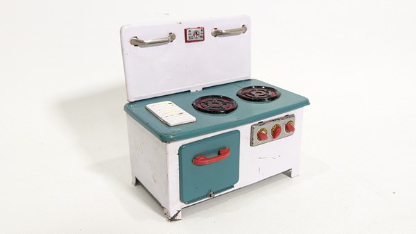 Lot 45 - TOY STOVES